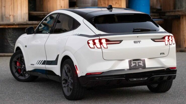 macherearthreequarterweb-1676303498350