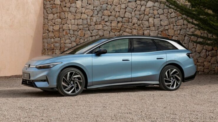 The all-electric Volkswagen ID.7 Tourer