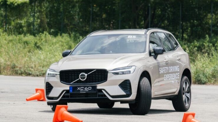 volvo safety driving 11