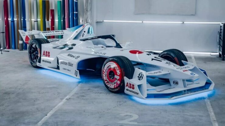 FORMULA E x LIBERTY WALK (1)