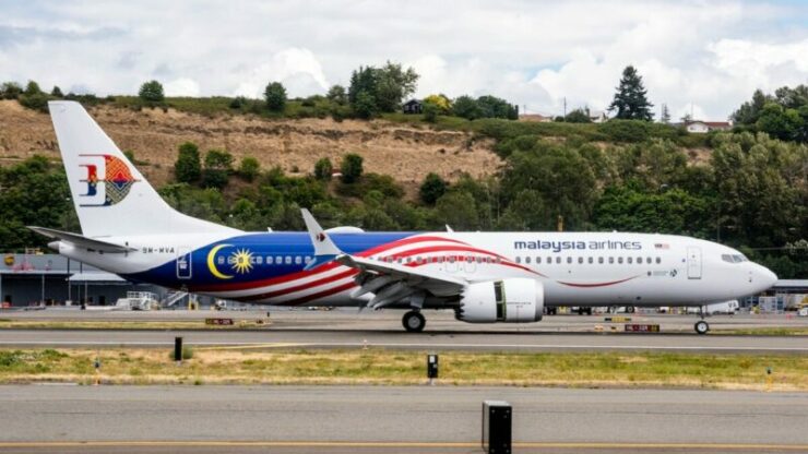 malaysia airlines b737-800