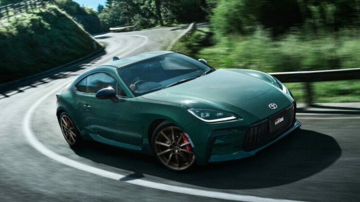 Toyota GR86 Ridge Green Limited 2025 (1)