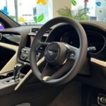 bentley bentayga ewb mulliner v8 10