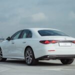 Mercedes-Benz E200 02