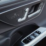 Mercedes-Benz E200 12