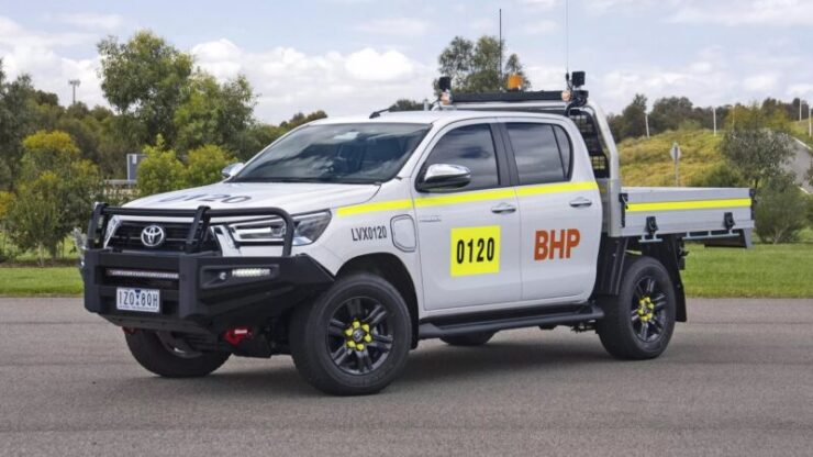 HILUX BEV AUSTRALIA 01