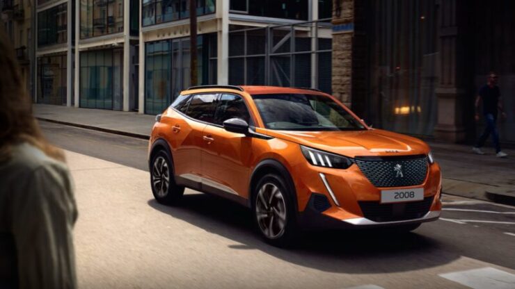PEUGEOT 2008_Front
