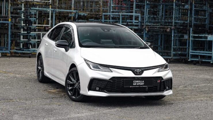 TOYOTA COROLLA GR SPORT 2025 (5)