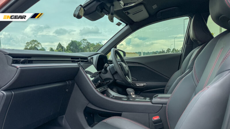 LEXUS LBX LUXURY (20)