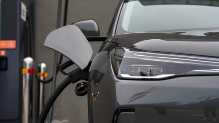 proton emas 7 charging