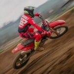 06 – SOP – MY26_DESMO450_MX_DYNAMICS _12__UC804807_High