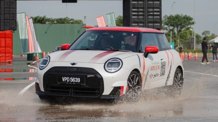 07. The MINI John Cooper Works Track Day 2025 showcases performance in its purest form