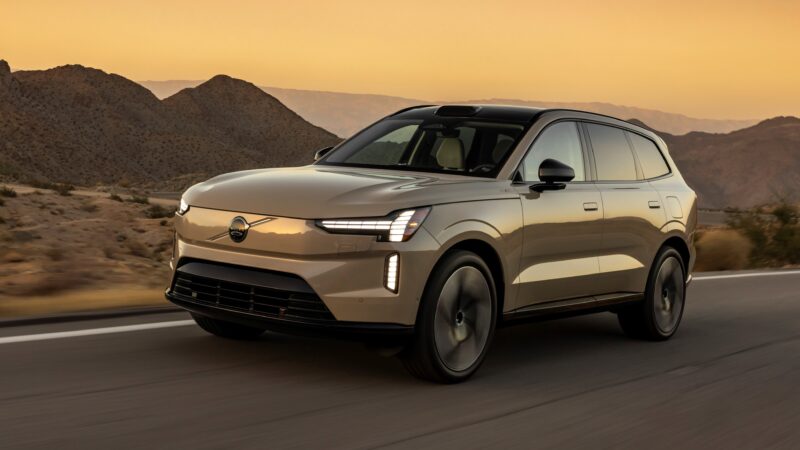 Volvo EX90 Sand Dune Exterior