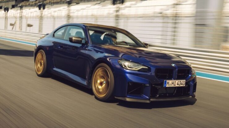 P90600932_highRes_the-new-bmw-m2-cs