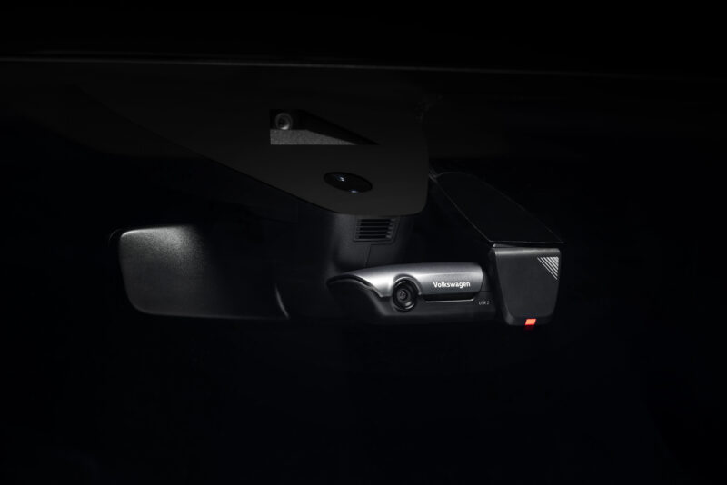 VW_Golf_GTI_Black_Edition_Dashcam
