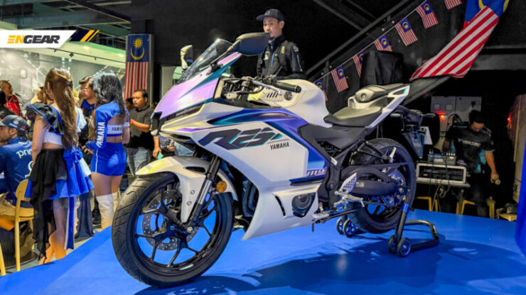 Yamaha YZF-R25 2025 (1)