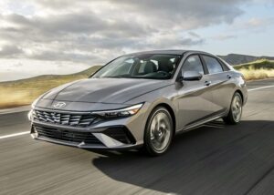 Hyundai Elantra 2026 01