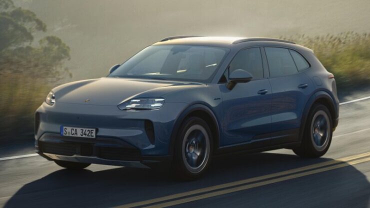 Porsche Cayenne S Electric exterior