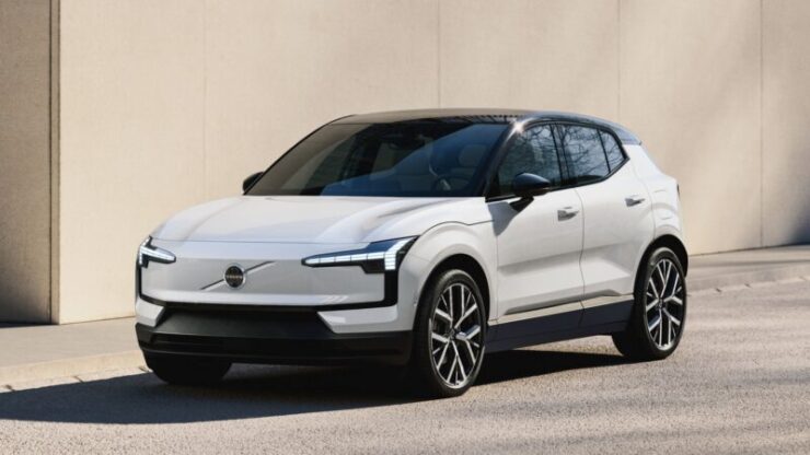 2026 Volvo EX30 exterior