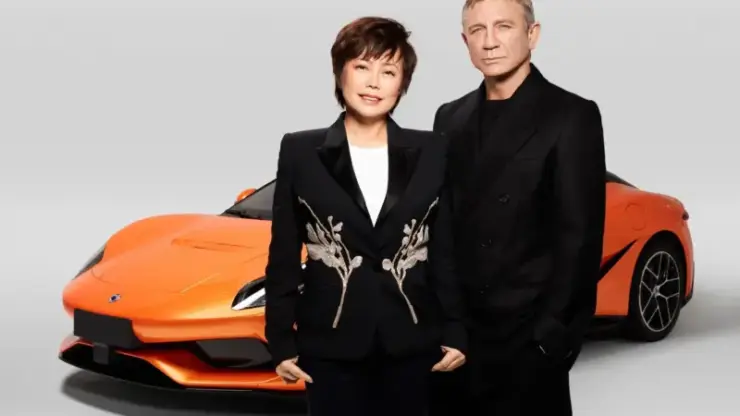 Denza Z Daniel Craig