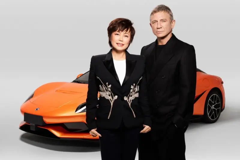 Denza Z Daniel Craig
