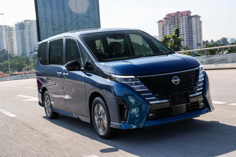 Nissan Serena e-Power 1,300 Tempahan