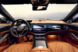 Kabin depan Mercedes-Maybach S-Class